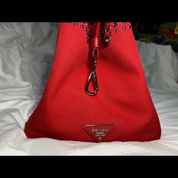 Prada Canapa - Picture 4 of 6